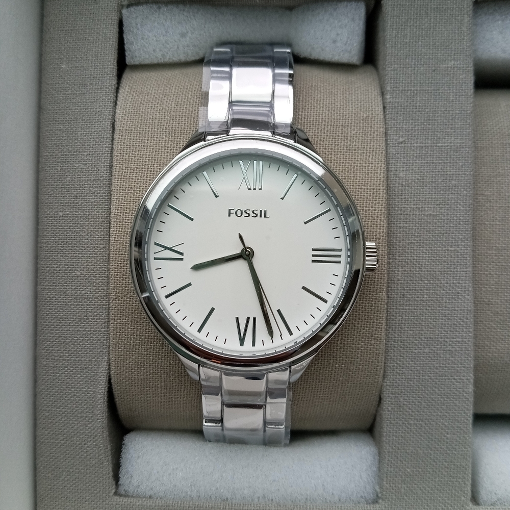 🌼 NWT Fossil silver tone watch + bracelets set - Picture 5 of 6